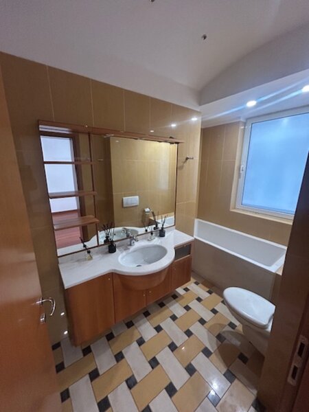 Primaverii, ap. 4 camere+loc de parcare, bloc 2005, zona exclusivista.