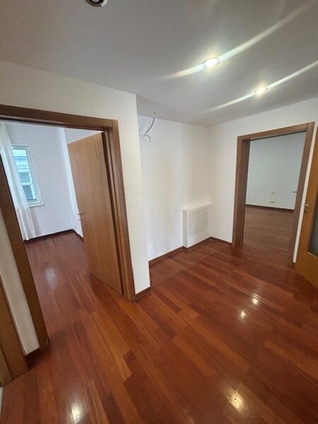Primaverii, ap. 4 camere+loc de parcare, bloc 2005, zona exclusivista.