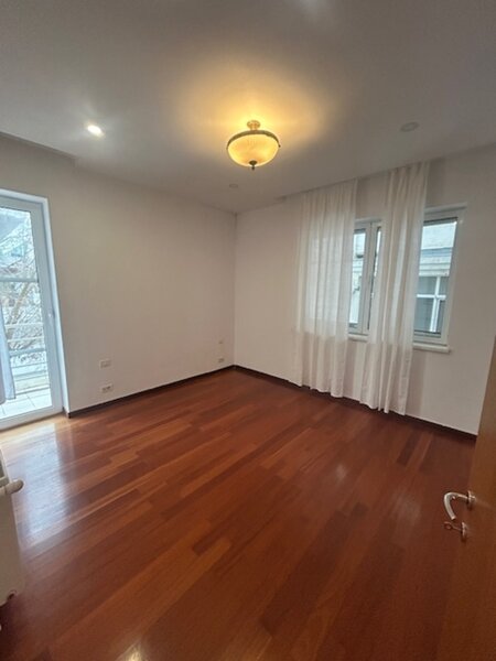 Primaverii, ap. 4 camere+loc de parcare, bloc 2005, zona exclusivista.