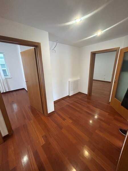 Primaverii, ap. 4 camere+loc de parcare, bloc 2005, zona exclusivista.